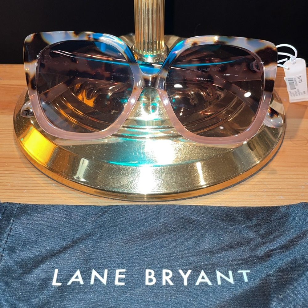 Lane Bryant Sunglasses and Dust Bag NWT - Picture 1 of 7